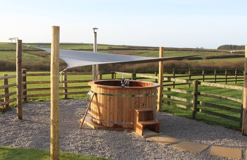 Holsworthy Cottage | HIGHER FORDA, pet friendly, with hot tub in Bradworthy