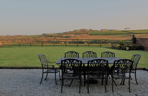 Holsworthy Cottage | HIGHER FORDA, pet friendly, with hot tub in Bradworthy