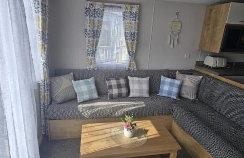 Clacton-on-Sea Apartment | Highfield Grange Holiday Park