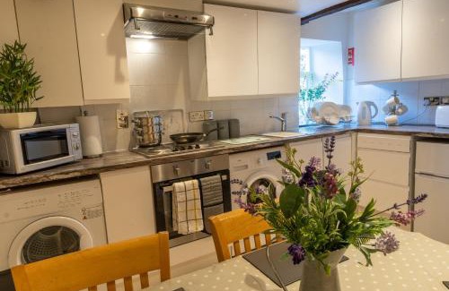 Kendal House | Highgate View Apartment