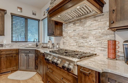 Colorado Springs House | Highland Heights! Luxe Mountain VIEWS w/Hot Tub