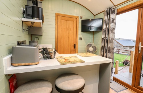 Rhayader Cottage | HIGHLAND VIEW, pet friendly, character holiday cottage in Rhayader