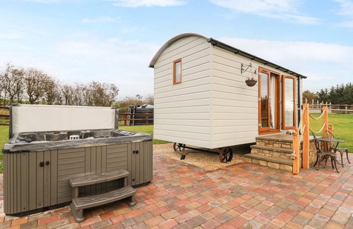 Rhayader Cottage | HIGHLAND VIEW, pet friendly, character holiday cottage in Rhayader