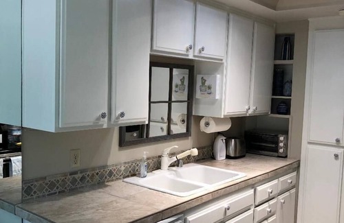 Palm Desert Condo | Highly desirable, A Unit, 3 bedroom, 2 bath, Condo in Deep Canyon Tennis Club.