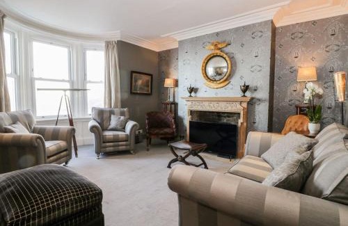 Scarborough House | Highview