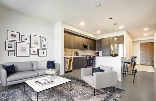 Centennial Condo | Highwater Stylish 1BR Condo