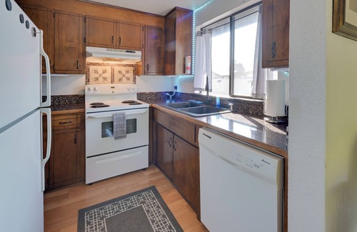 Port Angeles Apartment | Hike, Bike & Explore: Apt 2 Mi to Hollywood Beach
