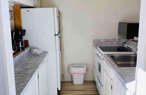 Beech Mountain Condo | Hike, Relax, Bike! All Your Vacation Needs! Pets!