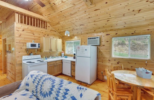 Deadwood Cabin | Hike, Ski, ATV & More: Deadwood Cabin w/Grill