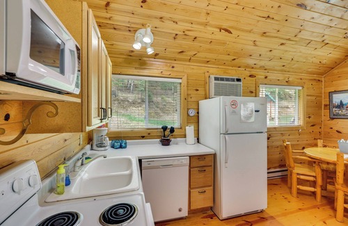 Deadwood Cabin | Hike, Ski, ATV & More: Deadwood Cabin w/Grill