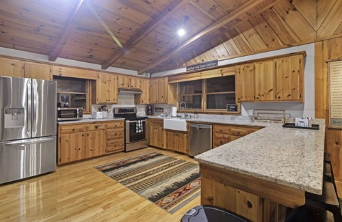 Morganton Cabin | Hiker's Paradise! Secluded, 5 acre property. Hot tub, fire pit, game room!