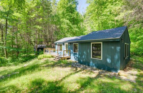 Williamsville House | Hiking Trails On-Site Cozy Falls Brook Cabin