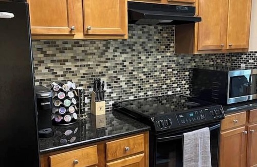 Hill Country Galleria Apartment | Hill Country Galleria Getaway! Walk to everything!