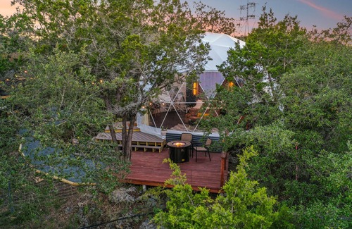Spicewood Cabin | Hill Country Glamping Dome w/Hot Tub, Gym, Sauna & Cold Plunge