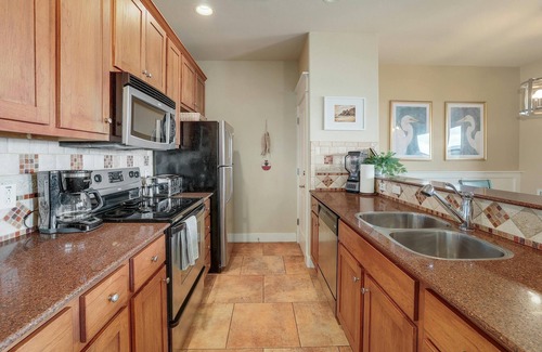Jonestown Condo | Hill Country Hideaway: The Hollows by Lake Travis