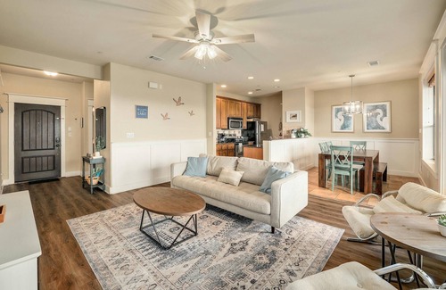Jonestown Condo | Hill Country Hideaway: The Hollows by Lake Travis
