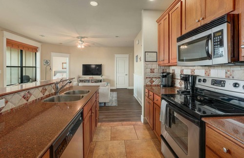 Jonestown Condo | Hill Country Hideaway: The Hollows by Lake Travis