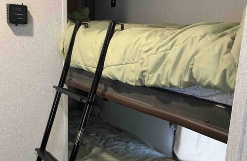 Kingsland House | Hill Country RV Getaway - 20 min from Marble Falls!
