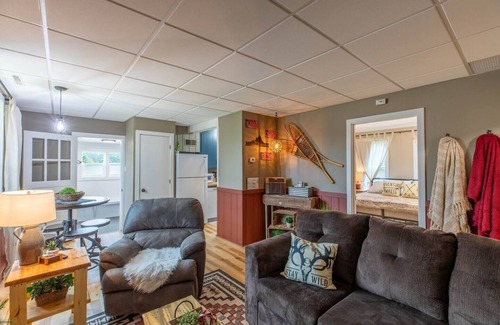 Minocqua House | Hill Hideaway – Pet-Friendly, Mid-Term Lake Retreat