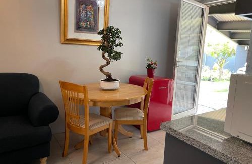 Greater Johannesburg Metropolitan Area Bed & Breakfast | Hill Luxury Cottage