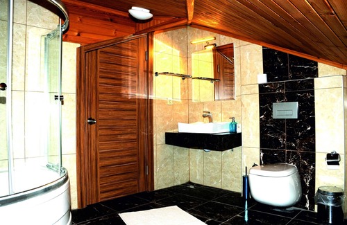 Agva Hotel | Hill River Hotel