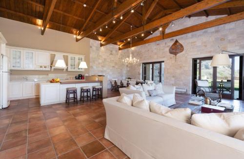 Athanatoi Villa | Hill top casa vigna
