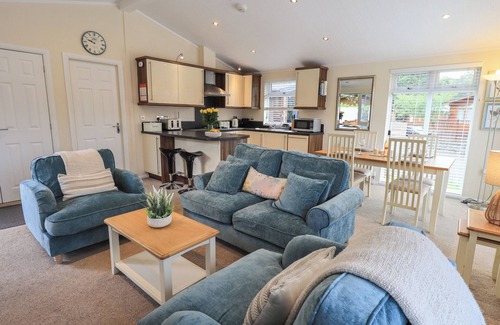 Troutbeck Bridge Cottage | HILL TOP LODGE, family friendly, with pool in White Cross Bay