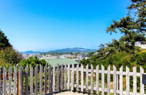 Newport House | Hill Villa