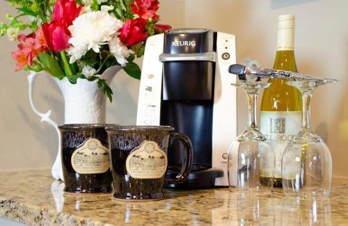 Rippon Bed & Breakfast | Hillbrook Inn & Spa