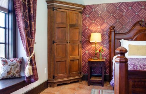 Rippon Bed & Breakfast | Hillbrook Inn & Spa