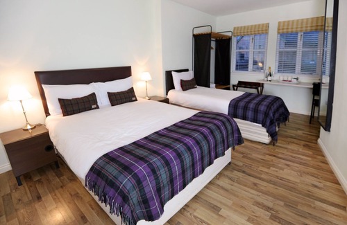 Stirling Cabin | Hillhead Farm Lets
