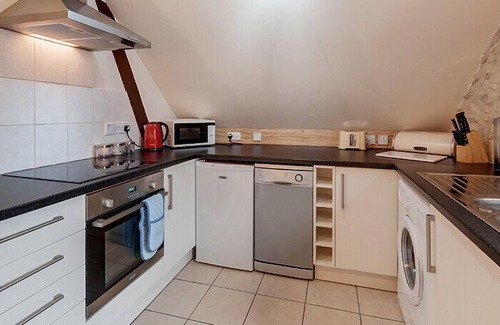 Axminster Hotel | HILLS FARM STAYS