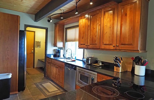 Ouray House | Hillside Haven: Extended-Stay Cabin with Stunning Ouray Views