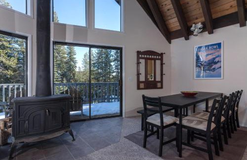 Serene Lakes House | Hillside Haven