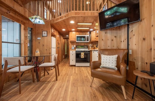 Guerneville House | Hillside Hideaway in the Redwoods