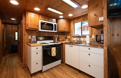 Guerneville House | Hillside Hideaway in the Redwoods