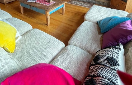 Stockbridge House | Hillside log home in Pittsfield 7 miles from Killington base and Pico ski areas