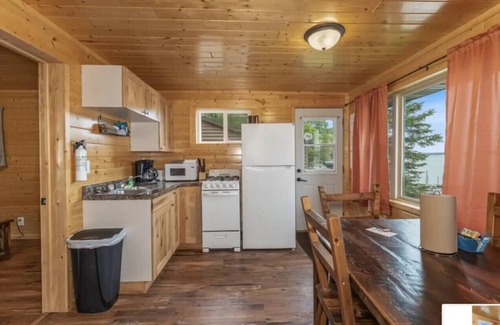 Phelps Cabin | Hillside Resort Cabin #5