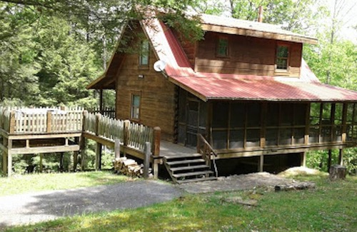 Oneida Cabin | Hilltop Haven Cabin: Mountain Log Cabin With Hot Tub