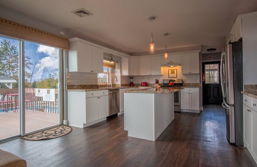 Beach Lake Other | Hilltop's CASTLE WORLD! 4 Properties 39 Bedrooms 40 Bathrooms 5 Pools 130 Acres!