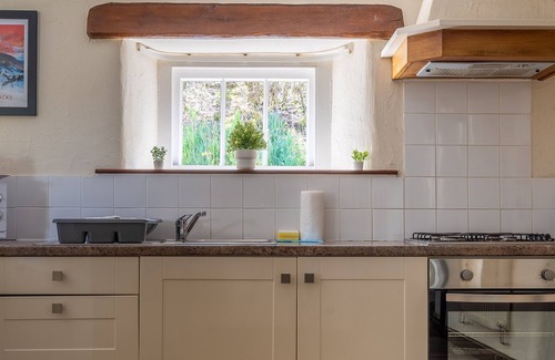 Ambleside House | Hilltop - sleeps 4 guests in 2 bedrooms