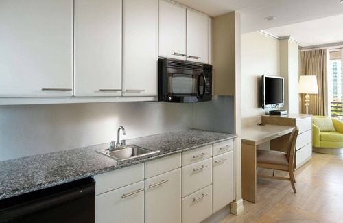 South of Fifth Resort | Hilton Bentley Miami/South Beach
