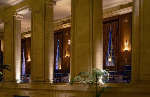 The Loop Hotel | Hilton Chicago