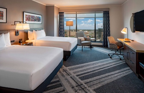 Capitol District Hotel | Hilton Garden Inn Austin University Capitol District