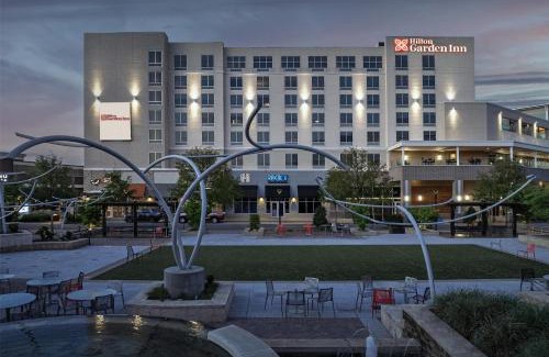 Charlotte Hotel | Hilton Garden Inn Charlotte Waverly