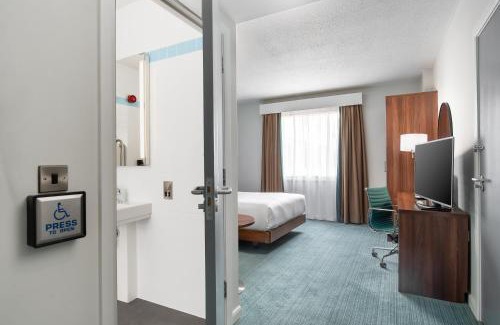 Heathrow Villages Hotel | Hilton Garden Inn London Heathrow Airport