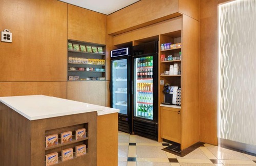 Quartier des Spectacles Hotel | Hilton Garden Inn Montreal Centre-Ville