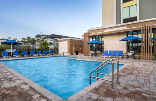 Florida Center North Hotel | Hilton Garden Inn Orlando I-4 Millenia Blvd Mall