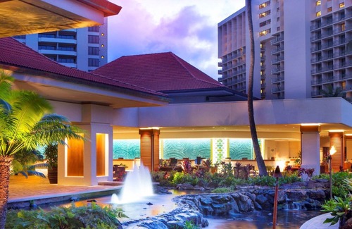 Waikiki Condo | Hilton Hawaiian Village- Spacious Two Bedroom Suite!