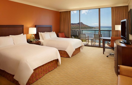 Waikiki Resort | Hilton Hawaiian Village - Experience Paradise in a 2BR Villa - Sleeps 6